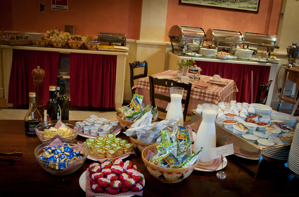 Hotel Continental Genova Ресторан фото
